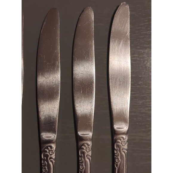 Oneida KENNETT SQUARE HH Distinction Deluxe Stainless Flatware Butter Knives 6 - Picture 11 of 12